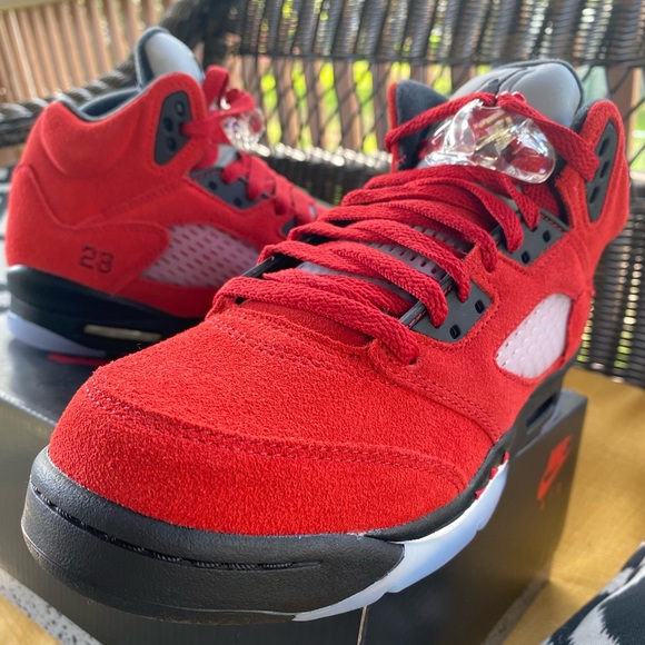 Jordan 5 Raging Bulls 🔥CONFIRMD🔥 size 5 and 3.5 - Picture 9 of 9